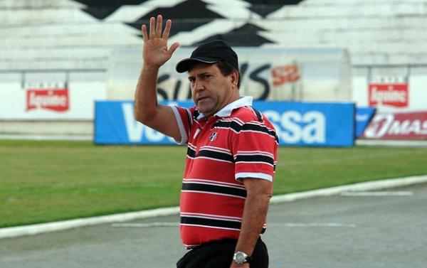 Zé Teodoro dá adeus ao Santa Cruz(Imagem:Reprodução)