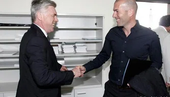 Zidane dá as boas-vindas a Carlo Ancelotti