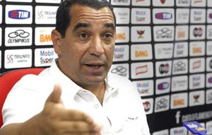 Zinho quer reforços de peso para o Flamengo