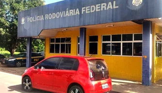 PRF-PI persegue carro de assaltantes de bancos PRF-PI persegue carro de assaltantes de bancos