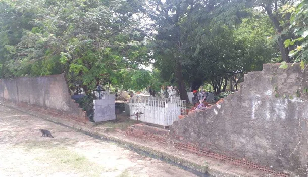 Cemitério em Teresina está sem parte do muro